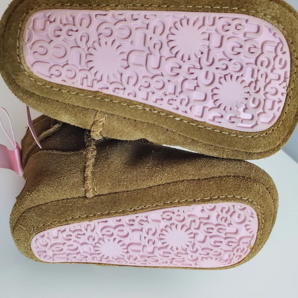 UGG Jesse Bow II  Infant size 0/1